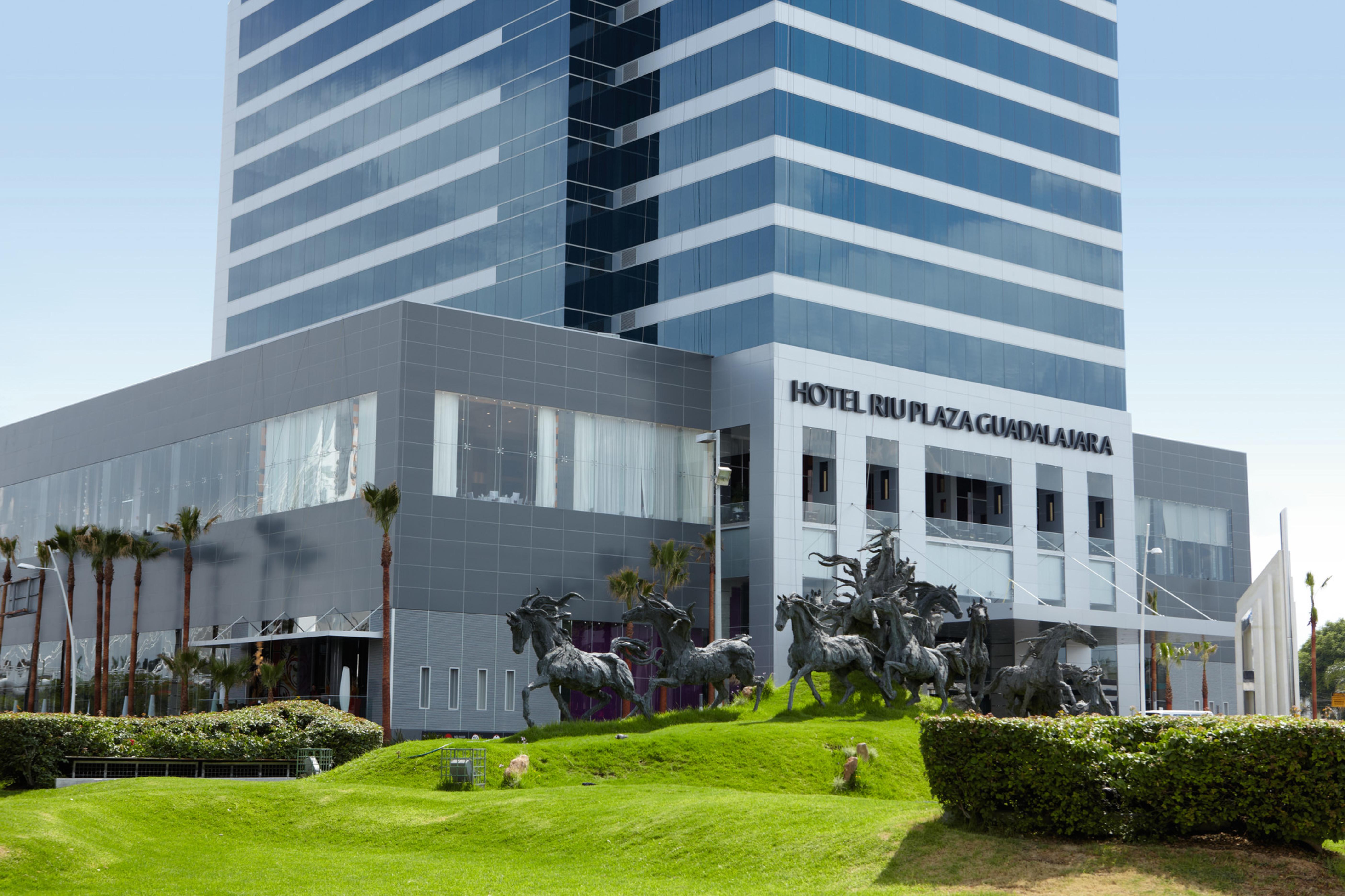 Riu Plaza Guadalajara Hotel Exterior photo