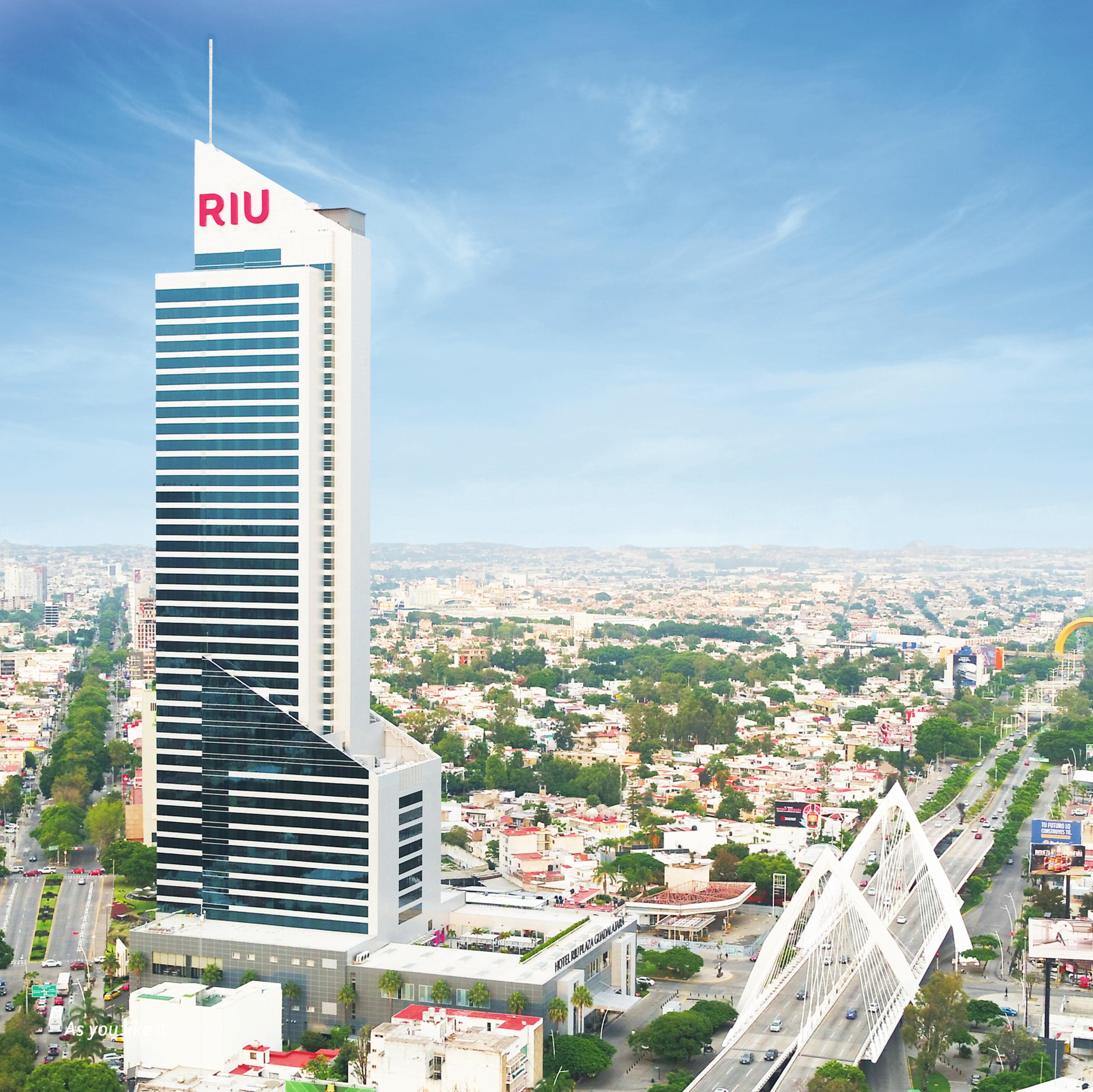 Riu Plaza Guadalajara Hotel Exterior photo